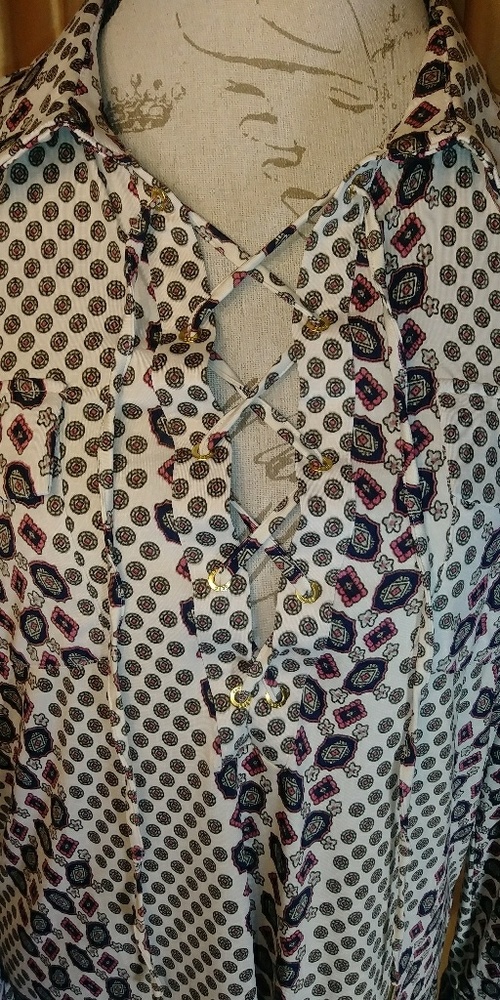 🆕Bcbg blouse - Picture 3 of 7